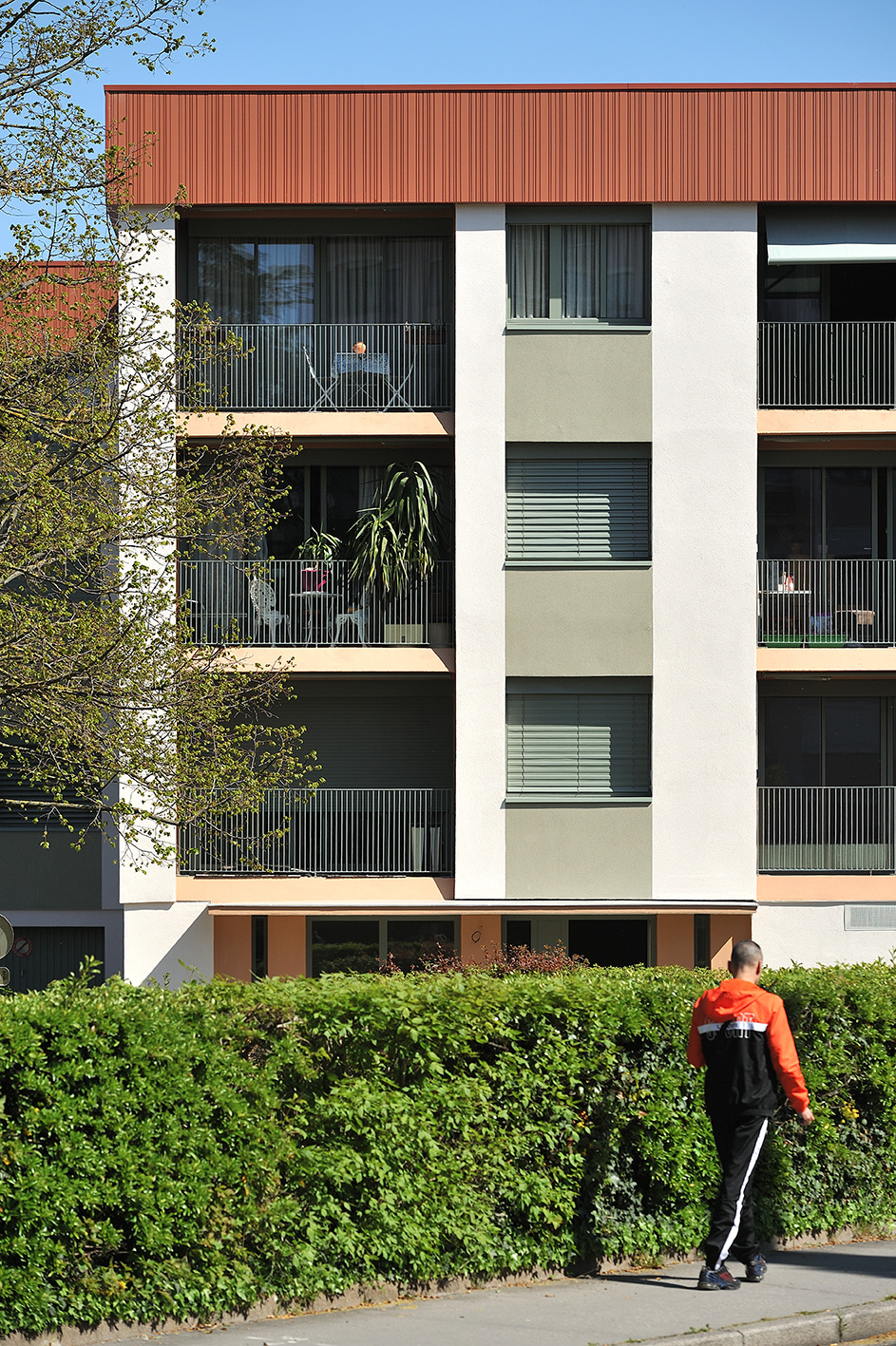 BELLEVUE R